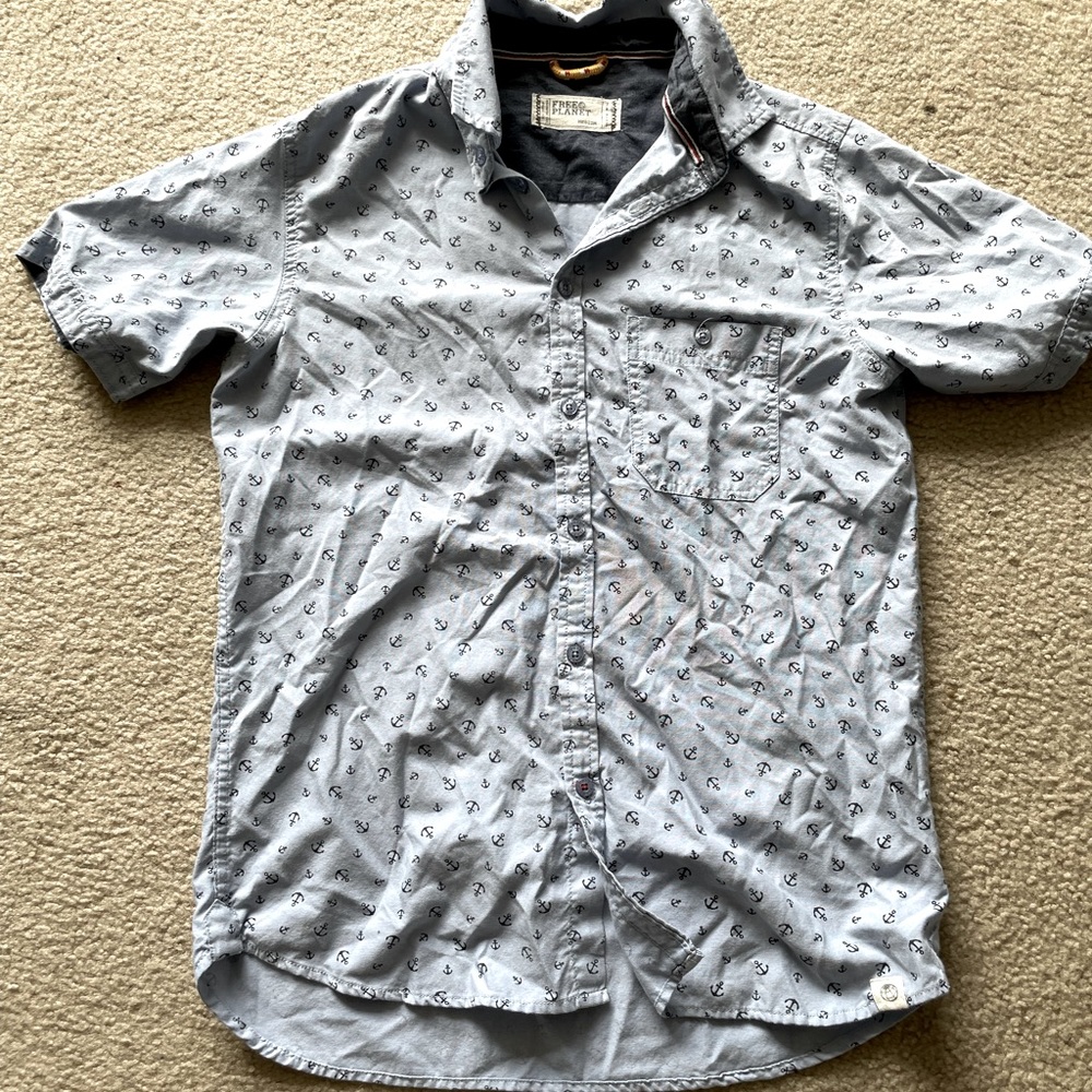 Free Planet Short Sleeve Button Down Blue with Anchor pattern size medium